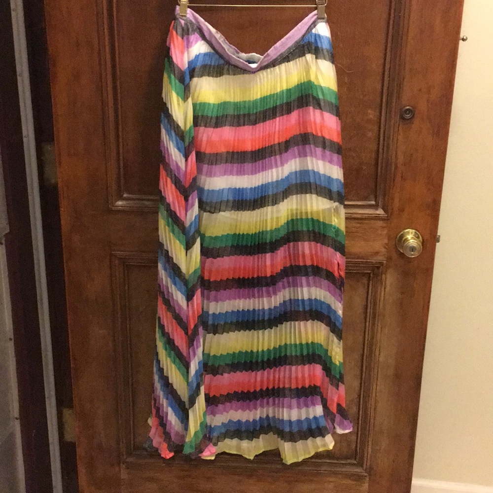 NWT colorful maxi skirt with sexy slit and POCKETS